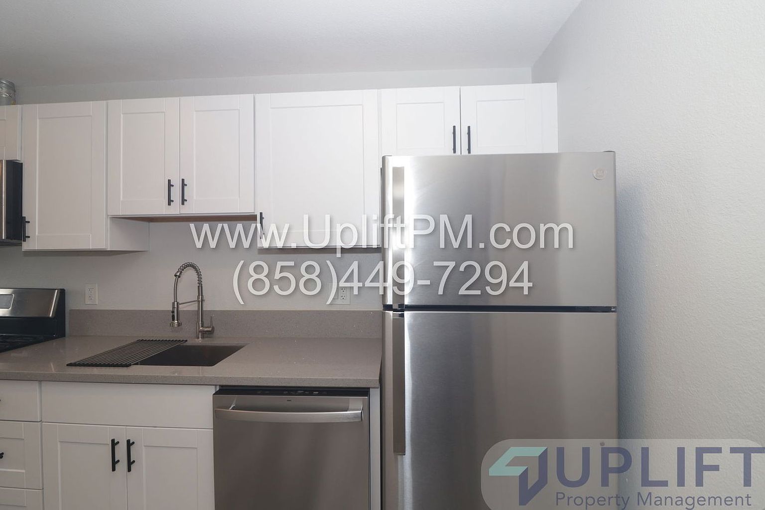 4165 Wightman Street parking